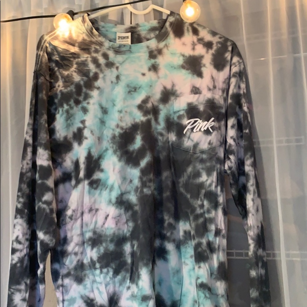 VS long sleeve.